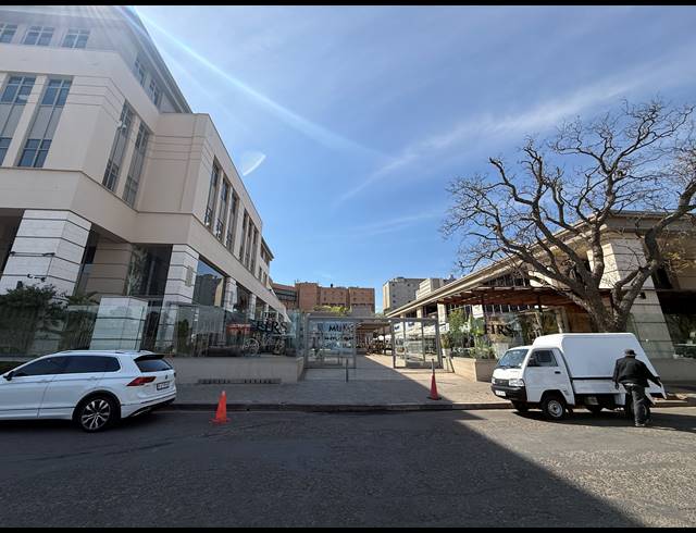 464M² RETAIL TO LET IN ROSEBANK